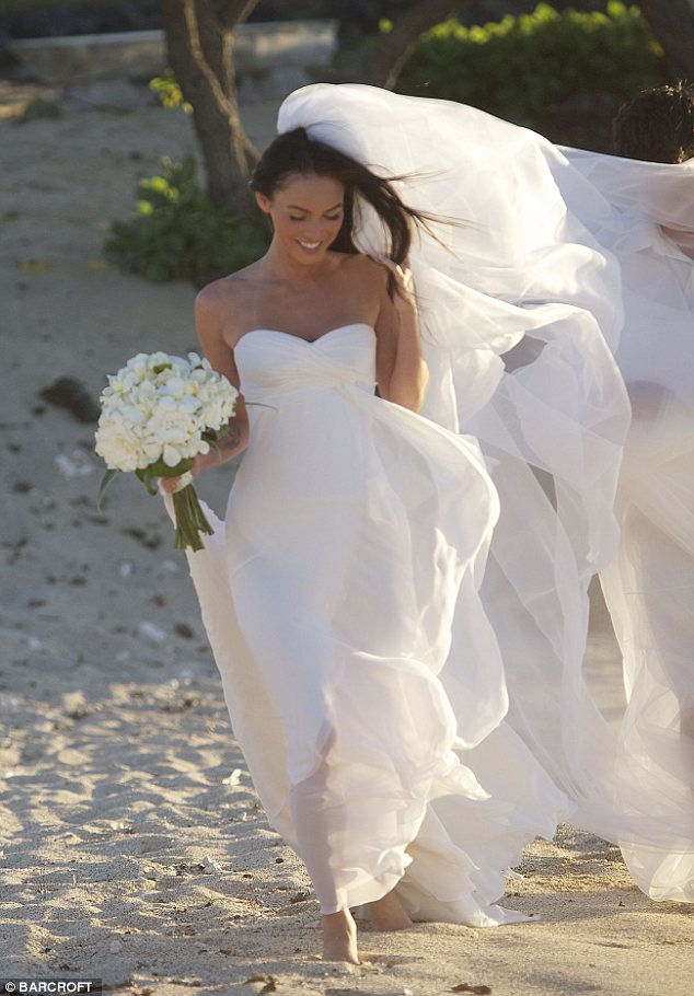 Megan Fox looked gorgeous in an Armani Prive strapless silk chiffon wedding 